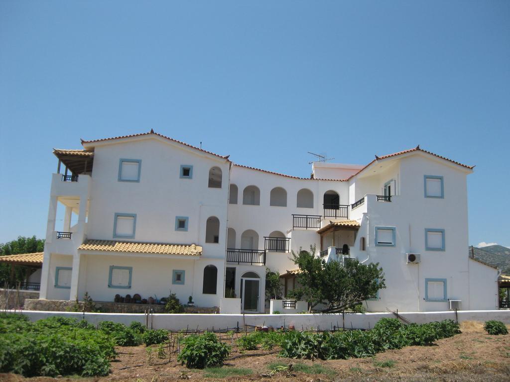 Hotel Maravelias House Arcangelo Esterno foto